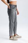 Kesik Paça Likralı Jean Gri