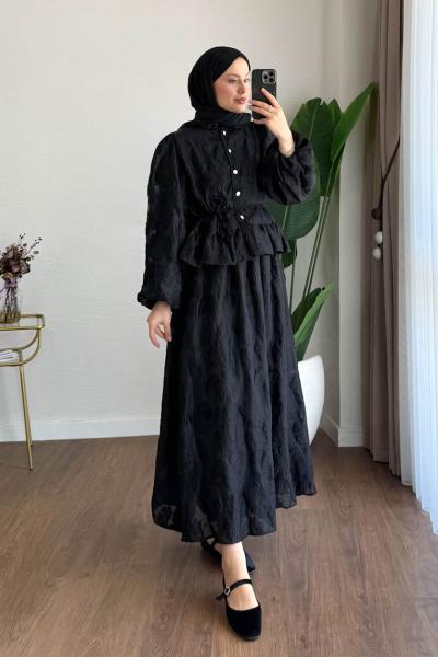 Çiçek Kabartmalı Etekli Takım Siyah